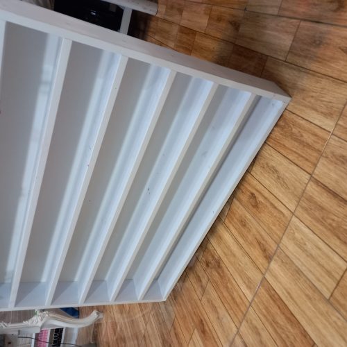 یک عدد سرشور و استند لاک