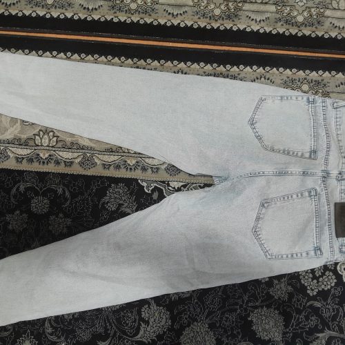 شلوار مام فیت کاملا نو کادو گرفتم کوچیکه برام