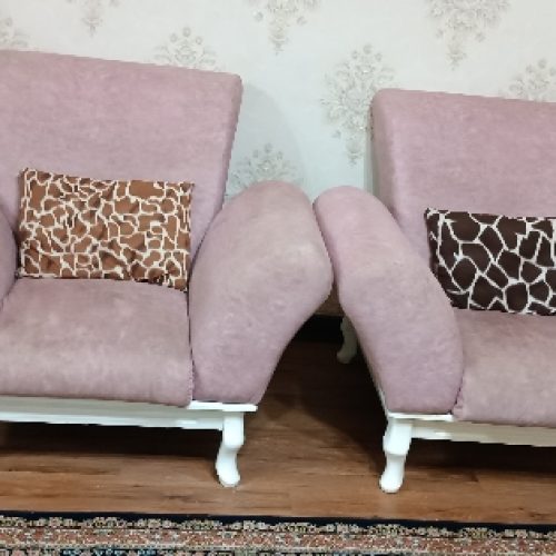 مبل راحتی تمیز وسالم