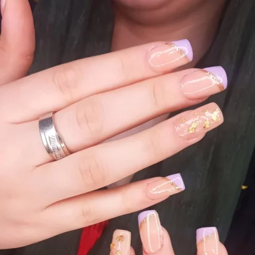 آموزش کاشت ناخن و مژه