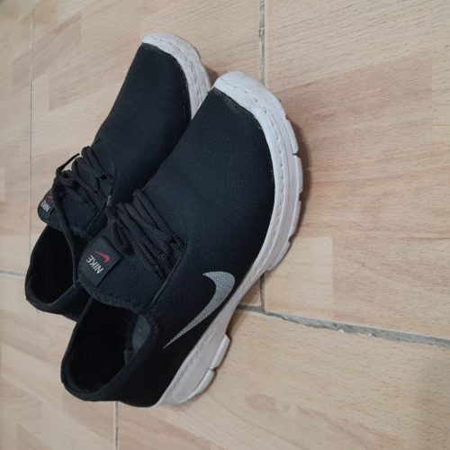 فروش کفش وکتونی زنونه در حد نو