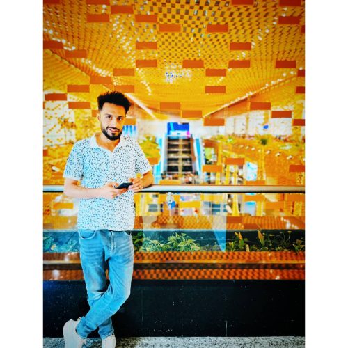 خیلی ضرورت به کار دارم