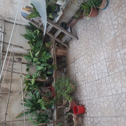 آپارتمان 106 متری طبقه اول با حیاط و زیر زمین زیر بنا 80 متر