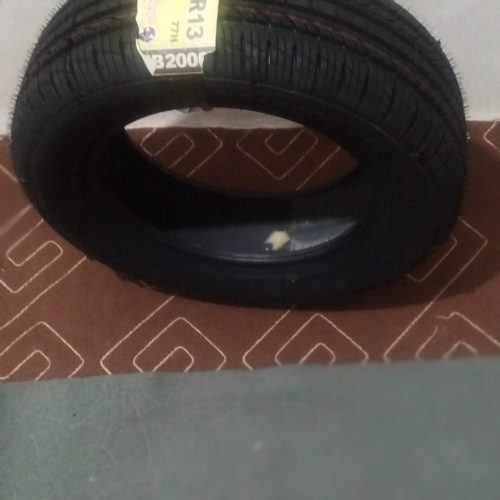 یک جفت لاستیک کویرتایر