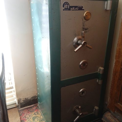 گاوصندوق دوطبقه