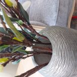 پنج شاخه گل همراه با گلدان پلی استر