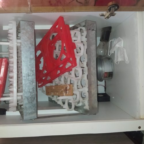 دستگاه جوجه کشی