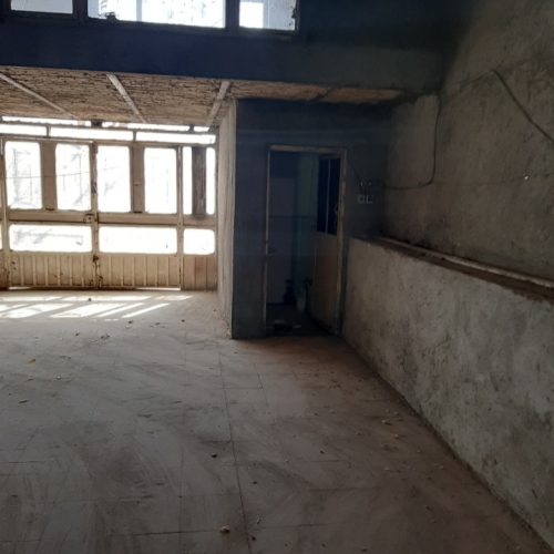 متراژ 900 زمین 250متر سالن