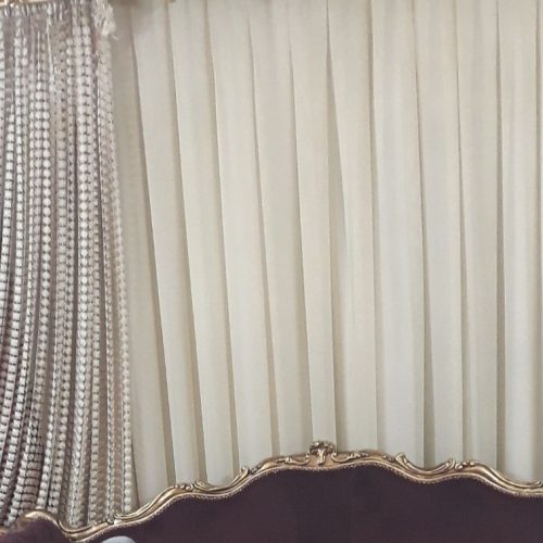 پرده و کتیبه