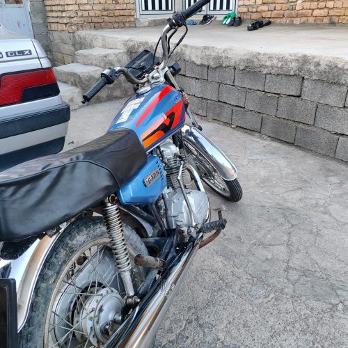 یک متور 125 مزایده استاردی و تک استارد 5 دنده مدل 91 بدون خرج و بدون برش یعنی صفر