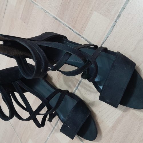 فروش کفش وکتونی زنونه در حد نو