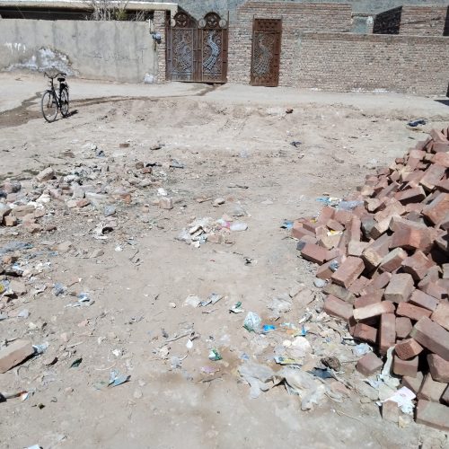 زمین خاش هست پشت خیابان مسافر پشت نفتی حاجی نیاز