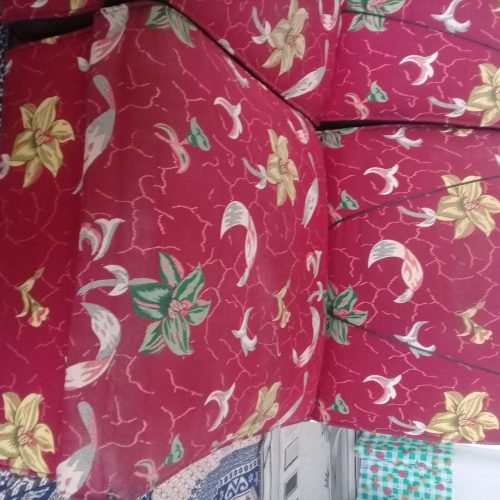 یک مبل 3نفره و یک مبل تک نفره