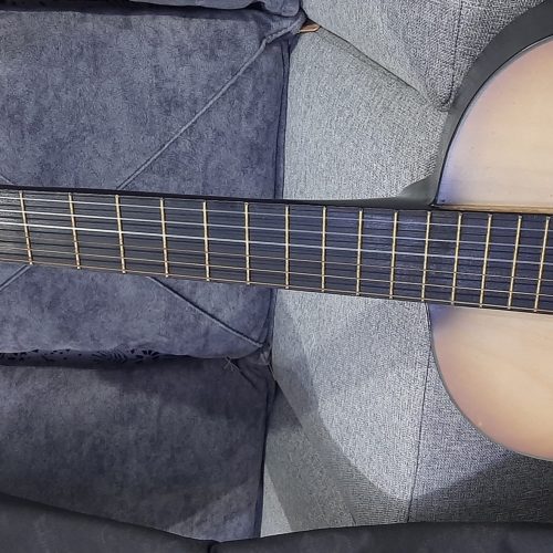 گیتار یاماها با بهترین سیم و کاملا نو