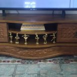 میز کاملا سالم و در حد نو