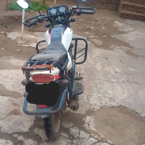 موتورسیکلت همتاز 200