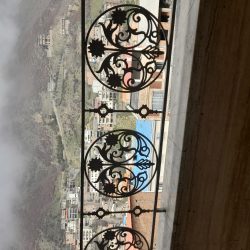 سوئیت در روستای زیارت با پشت بام