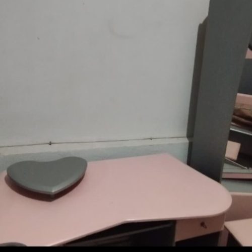 تخت و کمد و میز و صندلی سالم