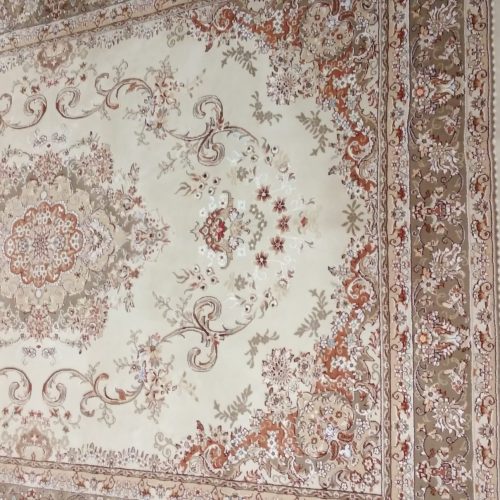 دو جفت فرش کرم و دوتا فرش تکی