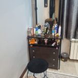 میز آینه و صندلی