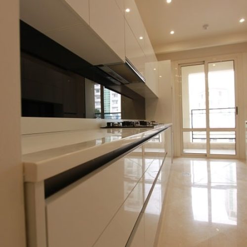 پذیرش کلیه امور بازسازی و اجرای کابینت و کمد