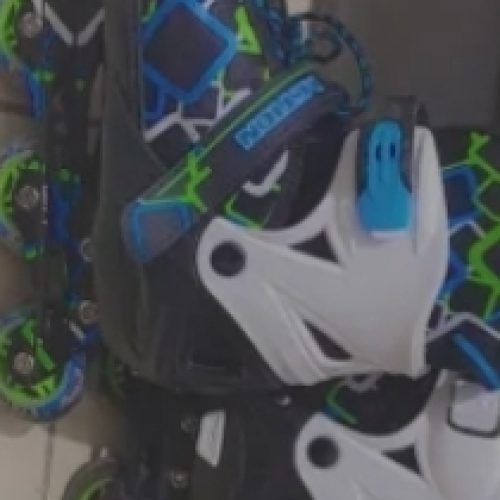 اسکیت چهار چرخ مناسب بازی کردن تفریح کردن حرکات های اصلاحی زدن