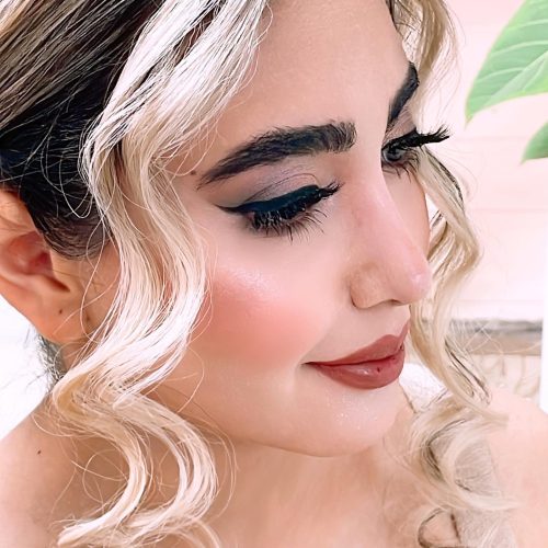خدمات تخصصی میکاپ و شینیون