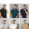 یک نفر آقا برا کمک ب فروش لباس در هفته بازار