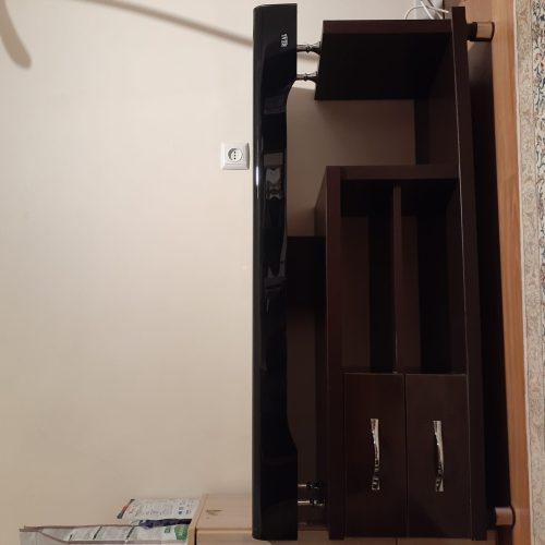 میز زیر تلوزیون