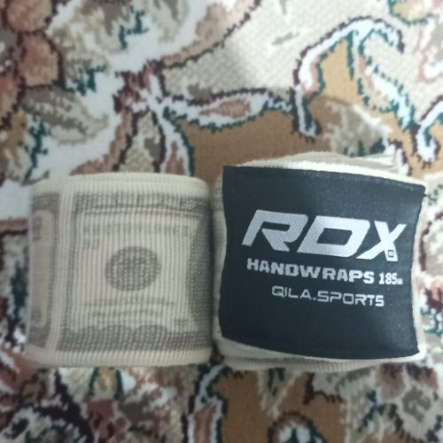 دستکش بوکس همراه با باند بوکس