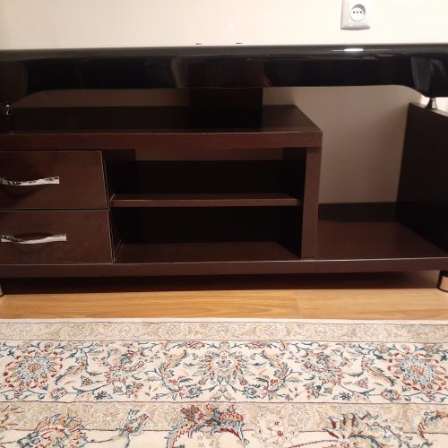 میز زیر تلوزیون