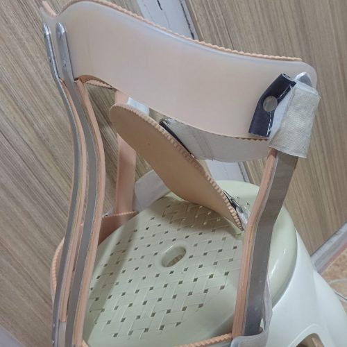 کمربند مخصوص کسایی که عمل جراحی کمر انجام دادن