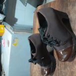 یک جفت کفش  زنانه