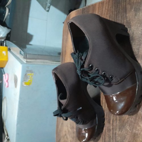 یک جفت کفش  زنانه