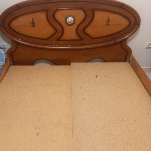 تخت و دراور