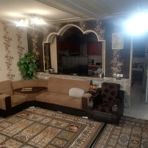 ملک شخصی،سند تک برگ ،پایان کار ،مرکز شهر صدرا،دسترسی آسان ب تمامی امکانات