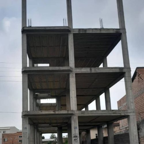 فروش ساختمان سه طبقه +یک واحد تجاری