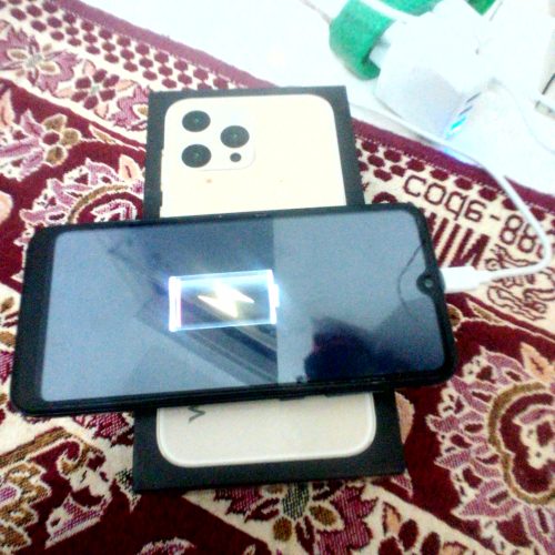 گوشی اندرویید 12