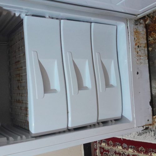 یخچال و فریزر زیاد کار نشده