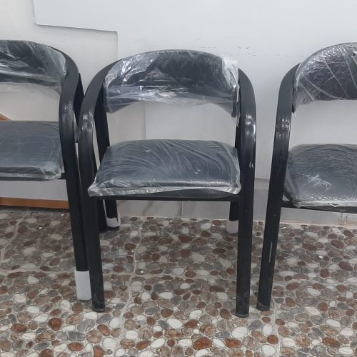 تمام وسایل آرایشگاه زنانه تازه خریداری شده