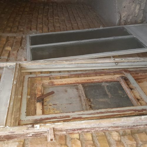 آبگرمکن و پنجره