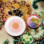 زیورآلات رزینی دست ساز