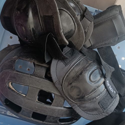 اسکیت کفشی شیشه ای