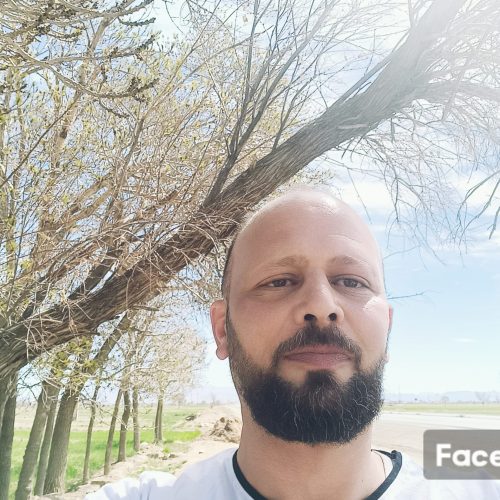 رانندگی با هر نوع وسیله نقلیه به جز ماشینهای باری بالای شش تن در حد حرفه‌ای با بیست سال سابقه کار