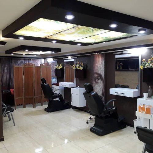 صندلی و دکور و آینه