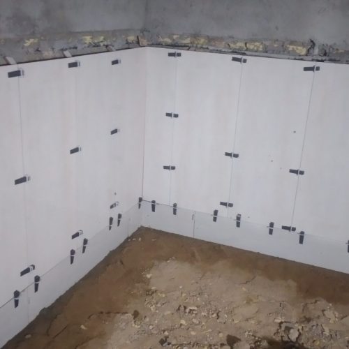 اوستا بنا همه کاره