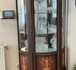 بوفه معرق کاری شده در حد نو