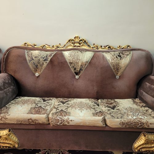 مبلمان 7 نفره همراه با میز عسلی