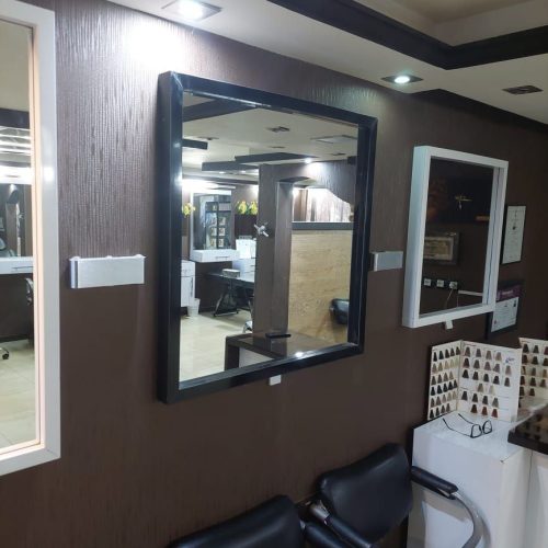 صندلی و دکور و آینه