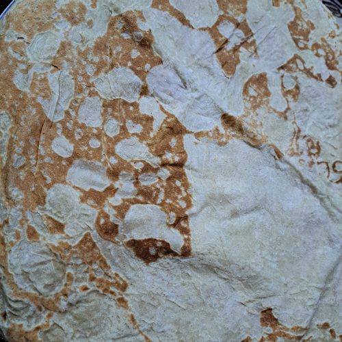 فروش نان محلی تازه